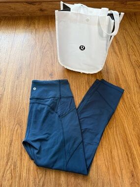 Lululemon High Rise Leggings Blue Size 8 25" Inseam